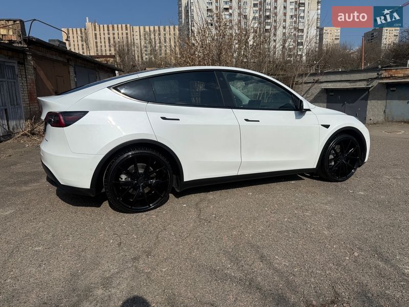 Позашляховик / Кросовер Tesla Model Y 2021 в Києві фото 11 Позашляховик / Кросовер Tesla Model Y 2021 в Києві