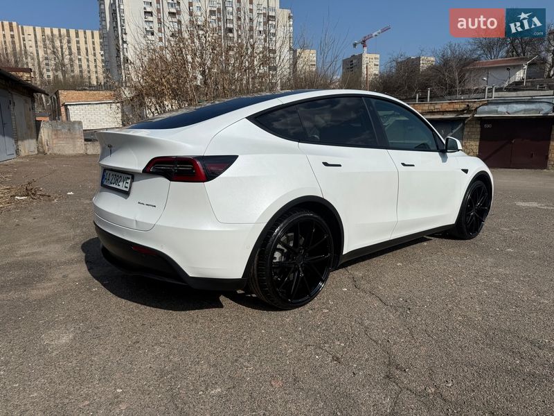 Позашляховик / Кросовер Tesla Model Y 2021 в Києві фото 12 Позашляховик / Кросовер Tesla Model Y 2021 в Києві