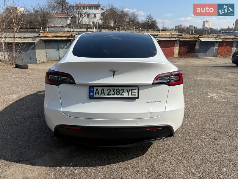 Позашляховик / Кросовер Tesla Model Y 2021 в Києві фото 15 Позашляховик / Кросовер Tesla Model Y 2021 в Києві