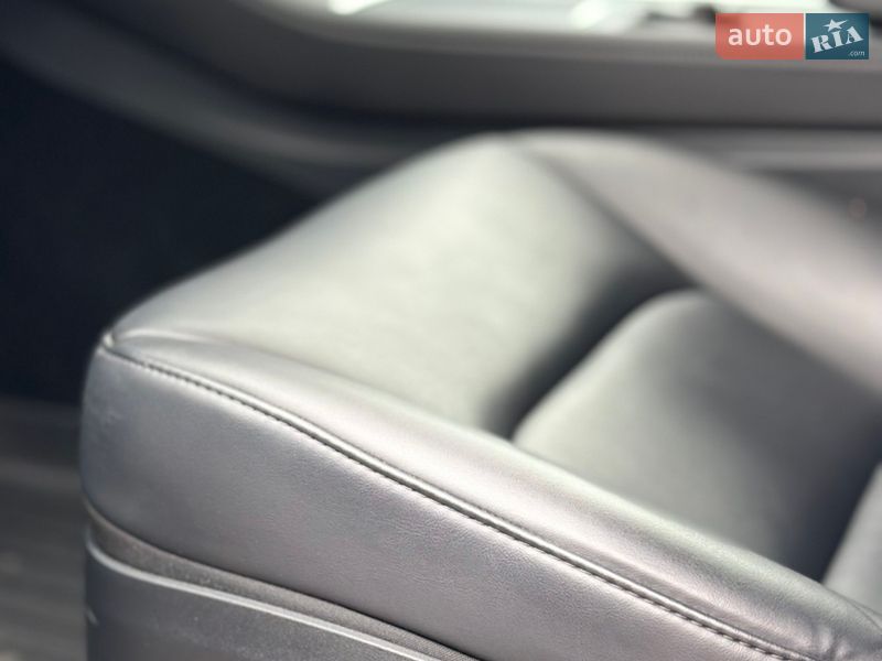 Внедорожник / Кроссовер Tesla Model Y 2023 в Киеве