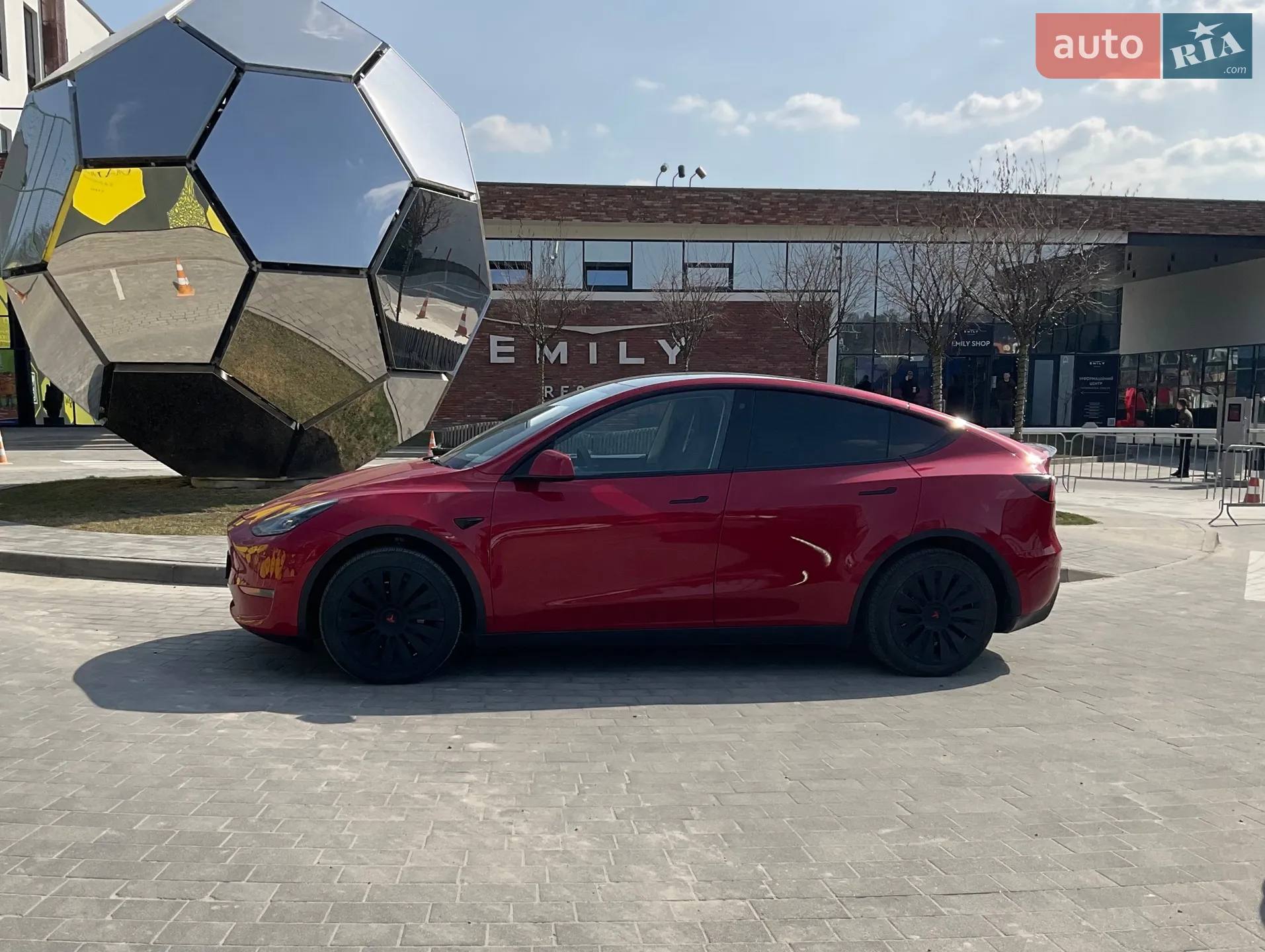 2023 Tesla Model Y - мініатюра 2