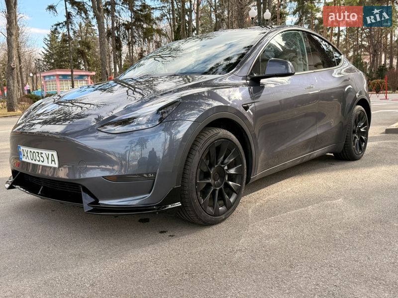Позашляховик / Кросовер Tesla Model Y 2023 в Харкові