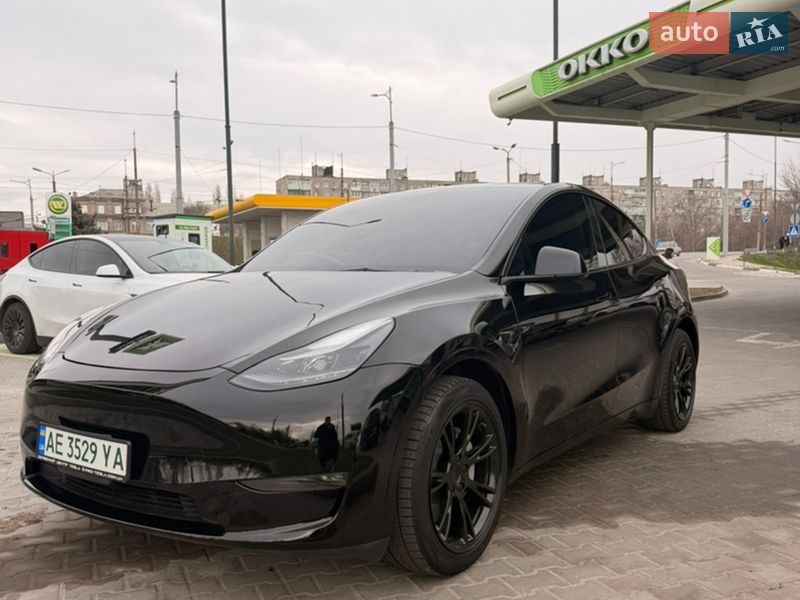 Внедорожник / Кроссовер Tesla Model Y 2023 в Днепре