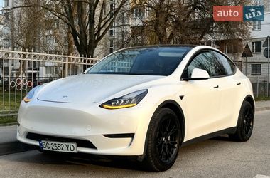 Позашляховик / Кросовер Tesla Model Y 2021 в Львові