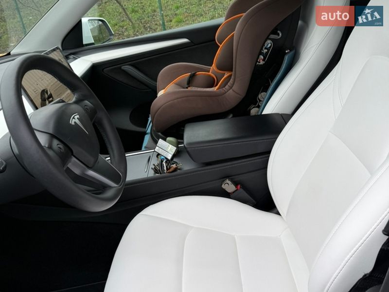 Внедорожник / Кроссовер Tesla Model Y 2022 в Ужгороде фото 17 Внедорожник / Кроссовер Tesla Model Y 2022 в Ужгороде