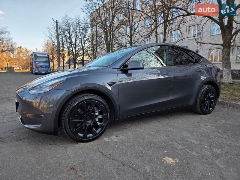 Внедорожник / Кроссовер Tesla Model Y 2022 в Киеве