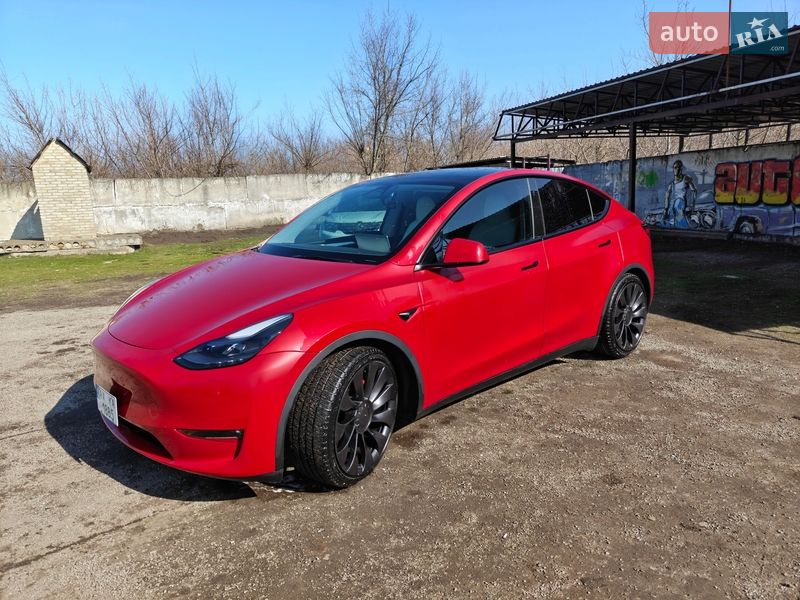 Tesla Model Y 2023