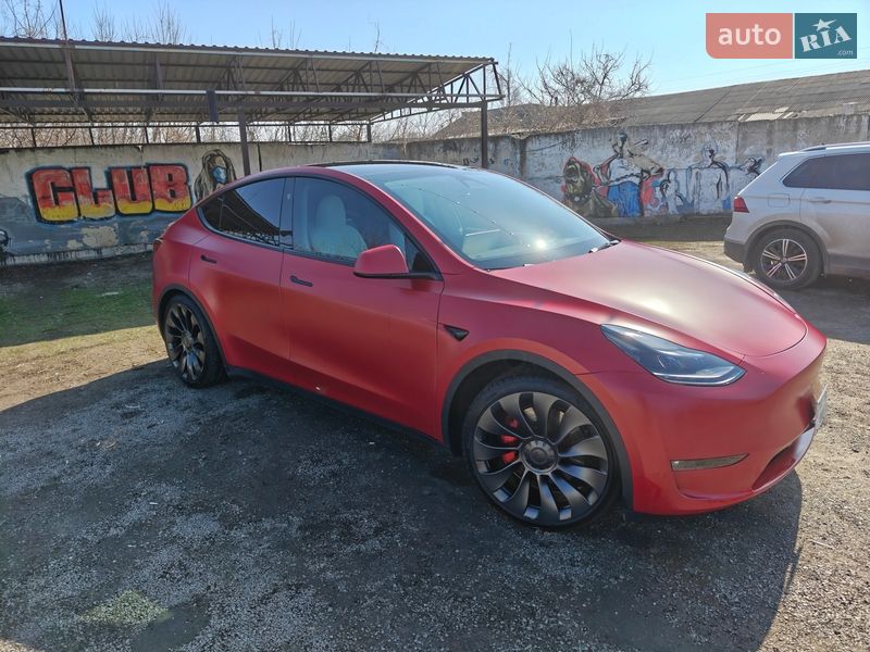 Внедорожник / Кроссовер Tesla Model Y 2023 в Лозовой