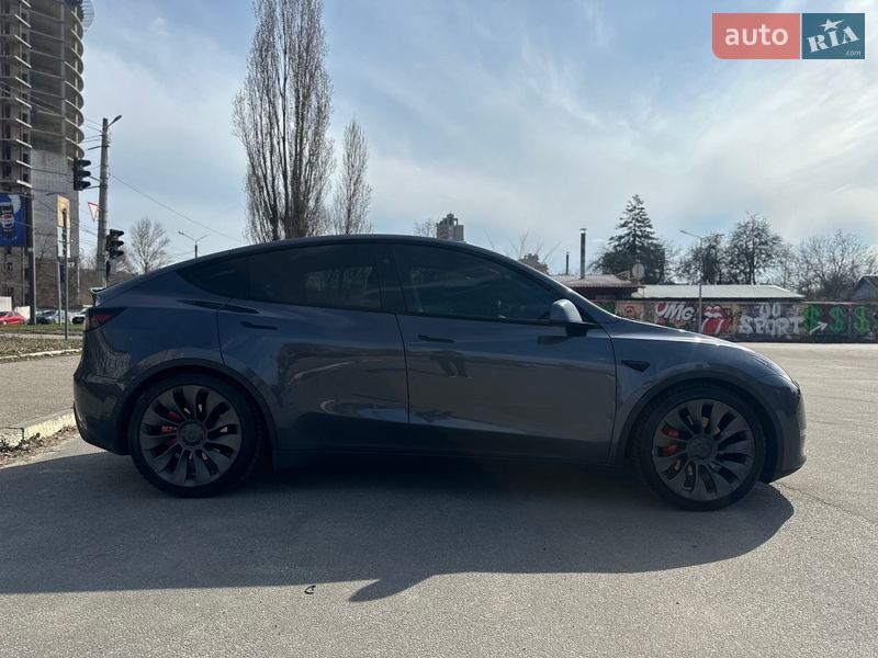 Внедорожник / Кроссовер Tesla Model Y 2023 в Харькове