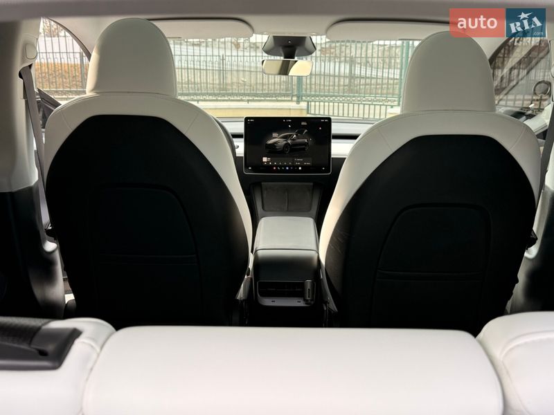 Внедорожник / Кроссовер Tesla Model Y 2023 в Харькове