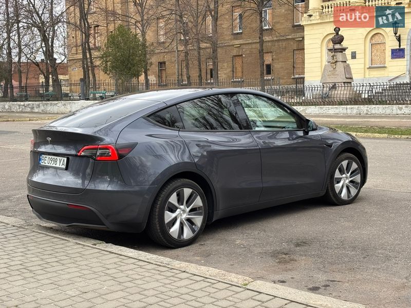 Внедорожник / Кроссовер Tesla Model Y 2023 в Николаеве