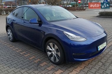 Внедорожник / Кроссовер Tesla Model Y 2021 в Киеве