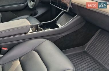 Внедорожник / Кроссовер Tesla Model Y 2021 в Киеве