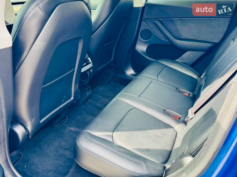 Внедорожник / Кроссовер Tesla Model Y 2023 в Новомосковске