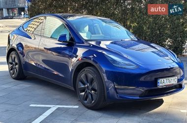Позашляховик / Кросовер Tesla Model Y 2025 в Києві
