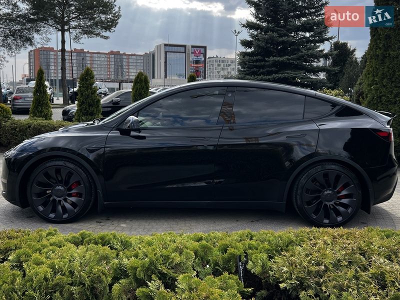 Внедорожник / Кроссовер Tesla Model Y 2021 в Львове