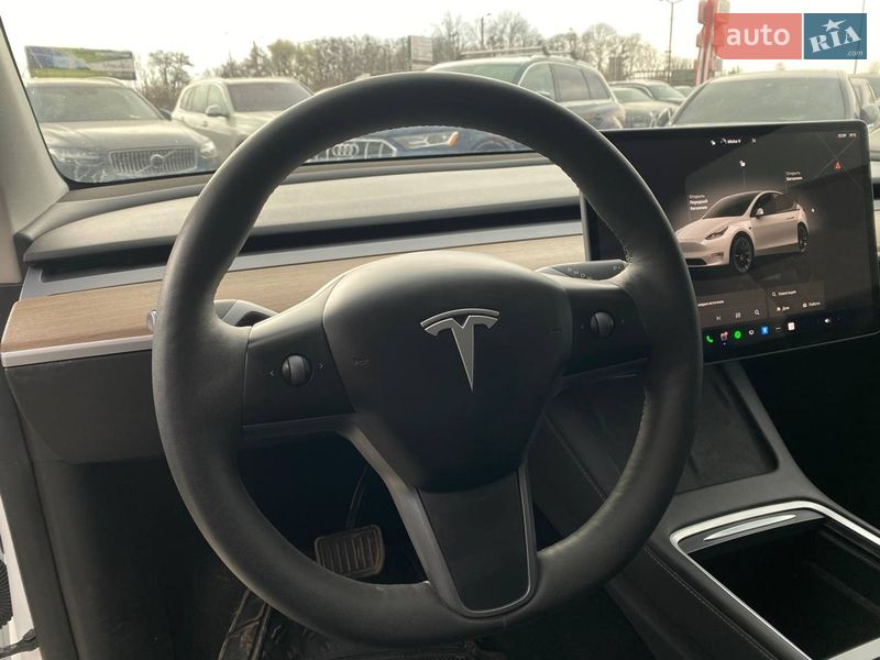 Позашляховик / Кросовер Tesla Model Y 2023 в Львові фото 12 Позашляховик / Кросовер Tesla Model Y 2023 в Львові