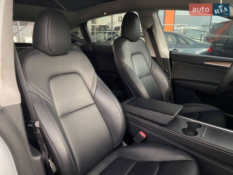 Позашляховик / Кросовер Tesla Model Y 2023 в Львові фото 22 Позашляховик / Кросовер Tesla Model Y 2023 в Львові