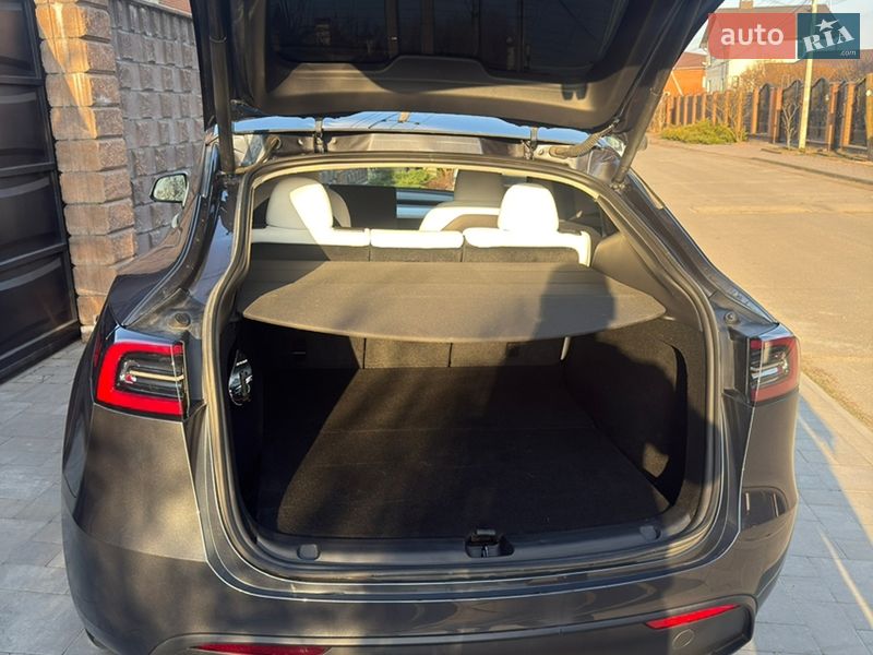 Позашляховик / Кросовер Tesla Model Y 2023 в Києві фото 4 Позашляховик / Кросовер Tesla Model Y 2023 в Києві