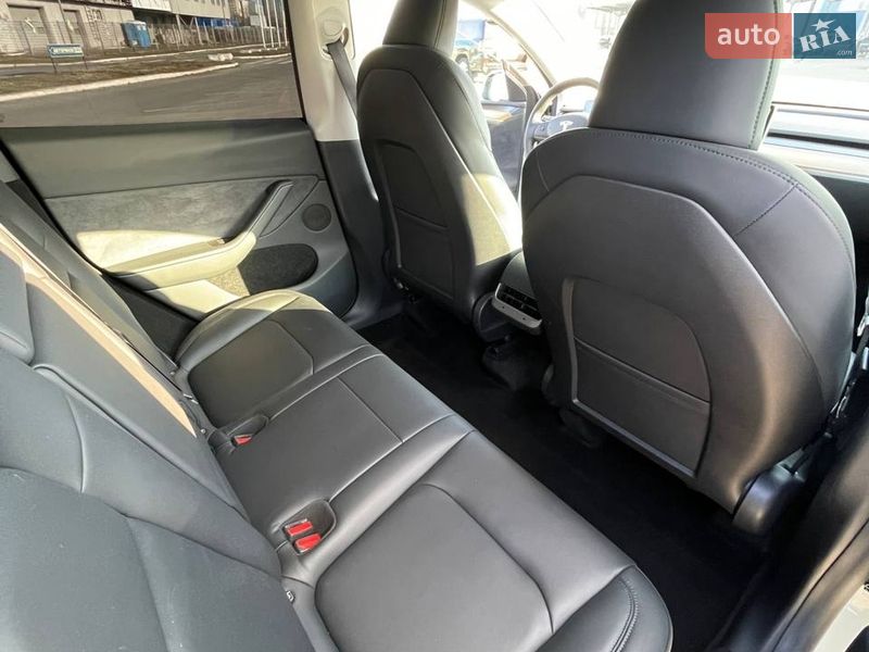Позашляховик / Кросовер Tesla Model Y 2023 в Києві фото 13 Позашляховик / Кросовер Tesla Model Y 2023 в Києві