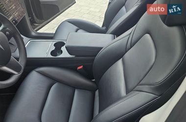 Внедорожник / Кроссовер Tesla Model Y 2023 в Киеве