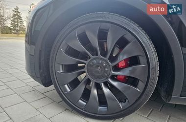 Внедорожник / Кроссовер Tesla Model Y 2023 в Киеве