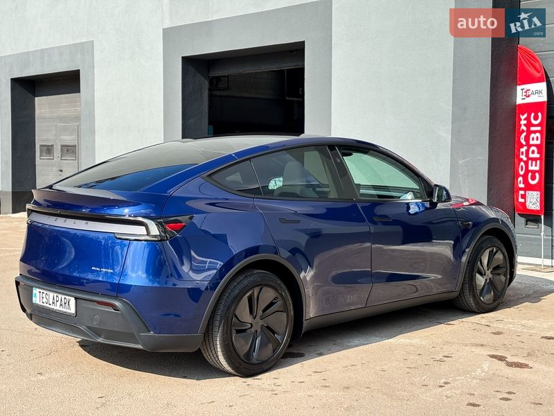 Позашляховик / Кросовер Tesla Model Y 2025 в Києві