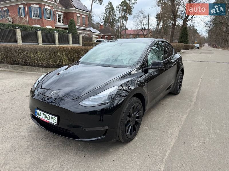 Позашляховик / Кросовер Tesla Model Y 2024 в Києві фото 2 Позашляховик / Кросовер Tesla Model Y 2024 в Києві