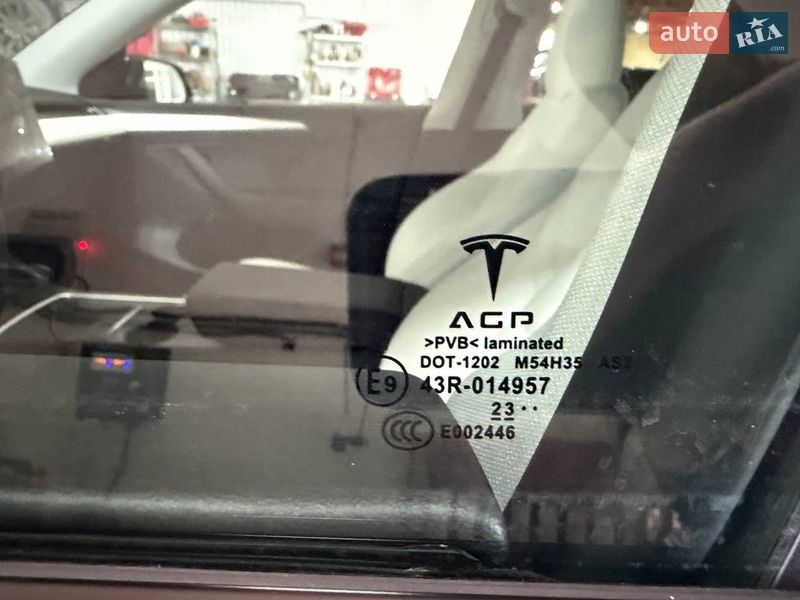 Позашляховик / Кросовер Tesla Model Y 2024 в Києві фото 53 Позашляховик / Кросовер Tesla Model Y 2024 в Києві