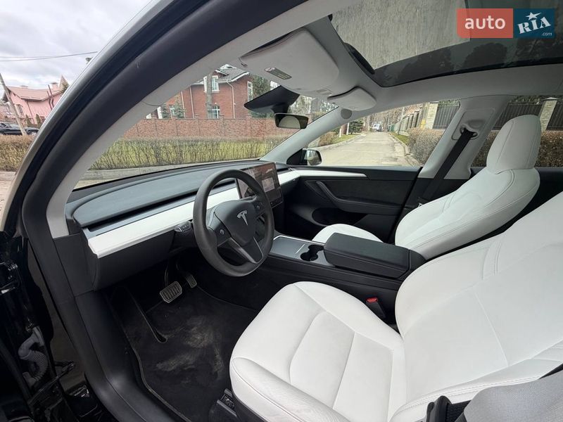 Позашляховик / Кросовер Tesla Model Y 2024 в Києві фото 35 Позашляховик / Кросовер Tesla Model Y 2024 в Києві
