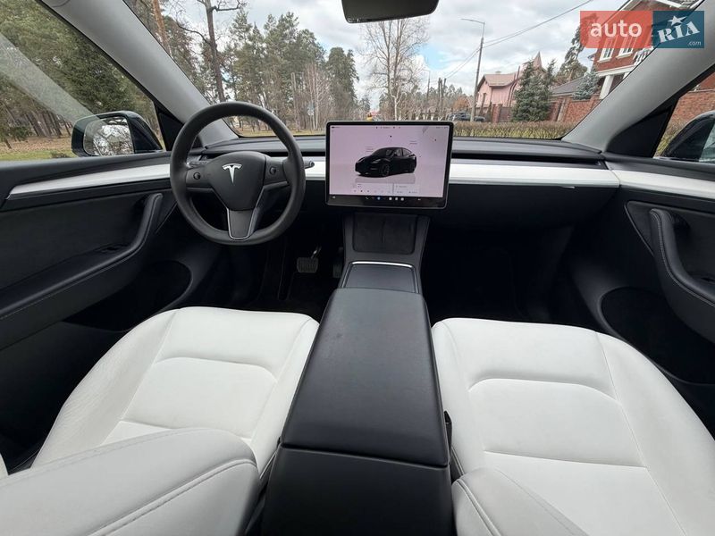 Позашляховик / Кросовер Tesla Model Y 2024 в Києві фото 42 Позашляховик / Кросовер Tesla Model Y 2024 в Києві