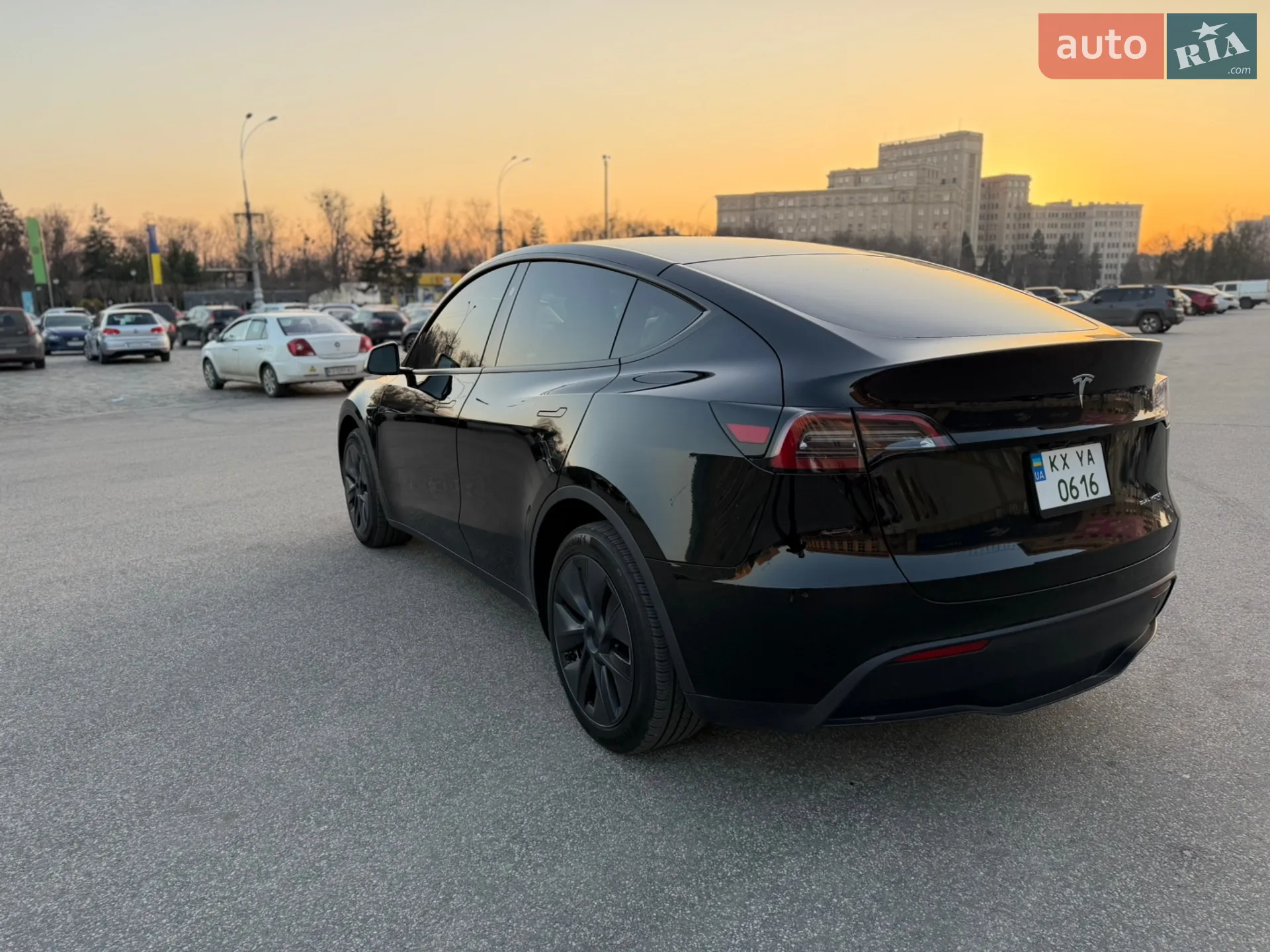 2024 Tesla Model Y - мініатюра 11