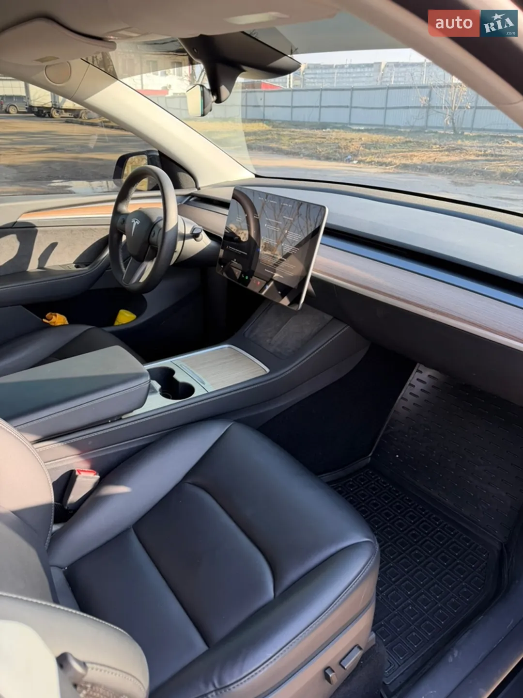 2024 Tesla Model Y - мініатюра 18