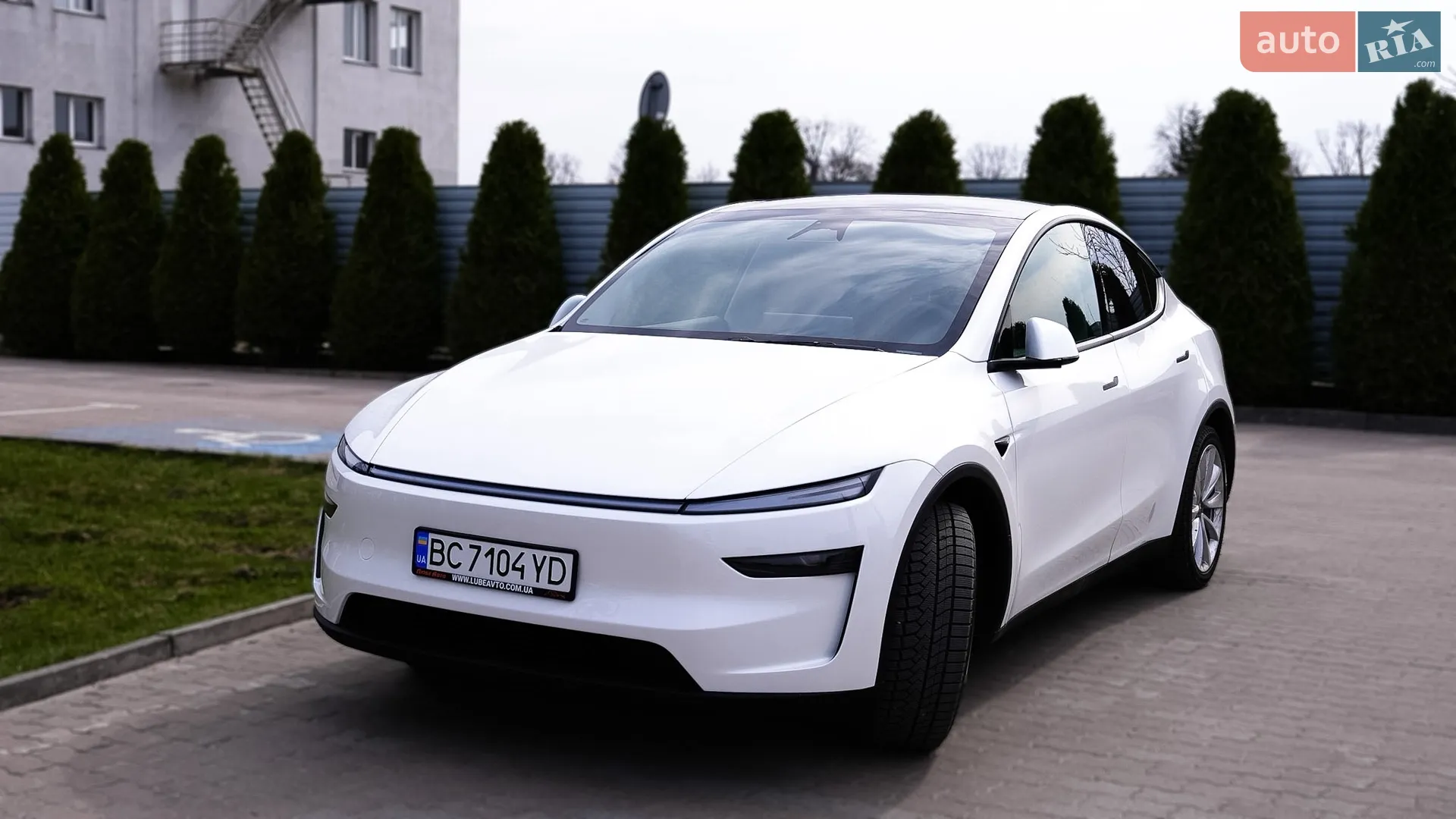 2025 Tesla Model Y - мініатюра 2