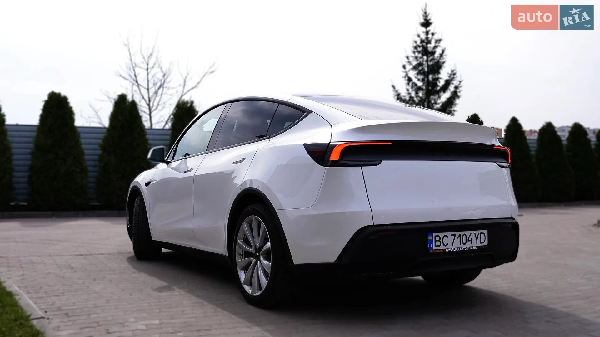 2025 Tesla Model Y - мініатюра 5
