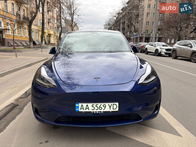 Внедорожник / Кроссовер Tesla Model Y 2023 в Киеве