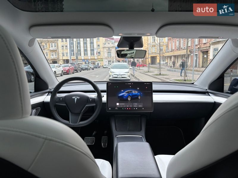Внедорожник / Кроссовер Tesla Model Y 2023 в Киеве