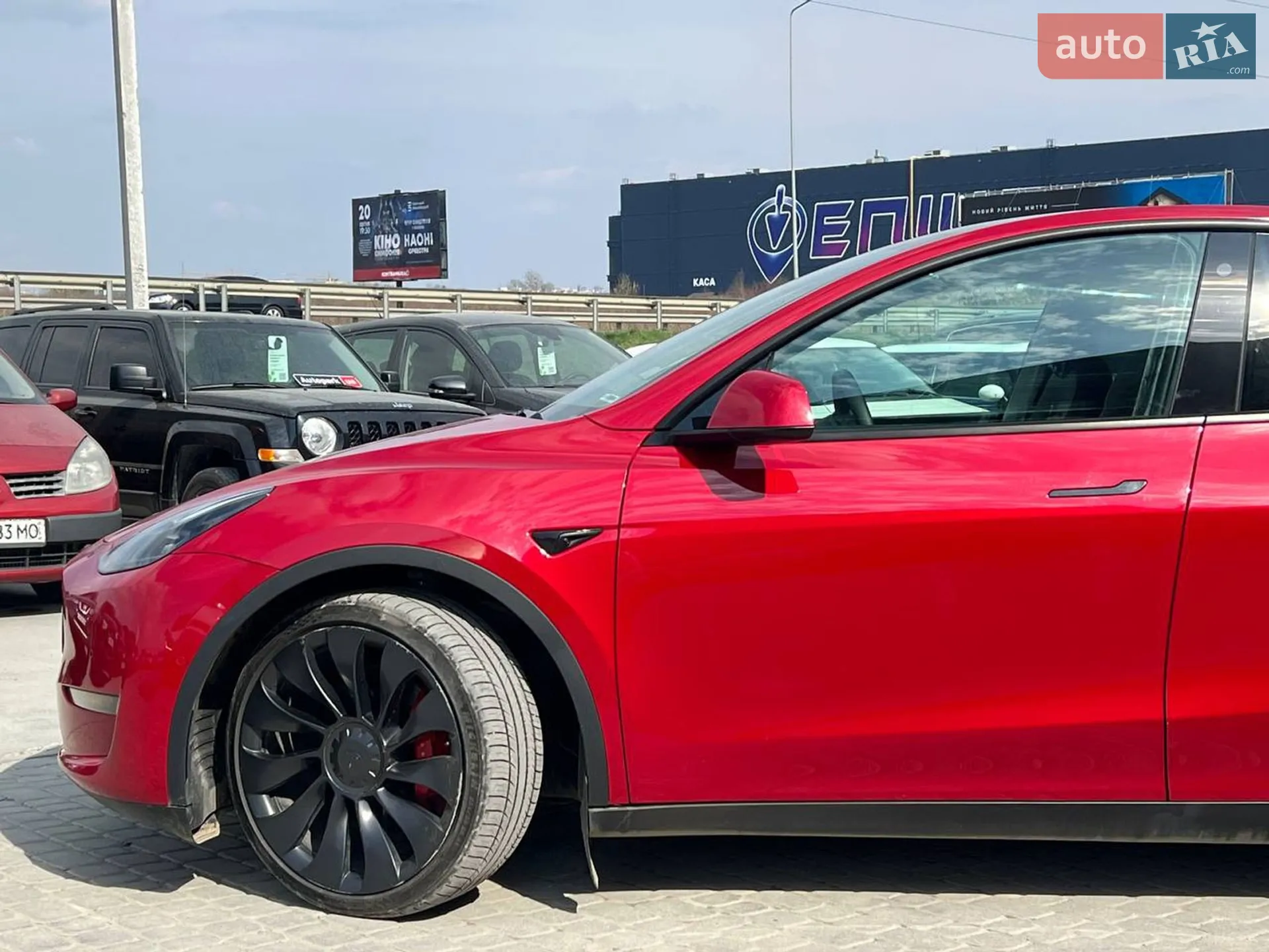 2022 Tesla Model Y - мініатюра 3