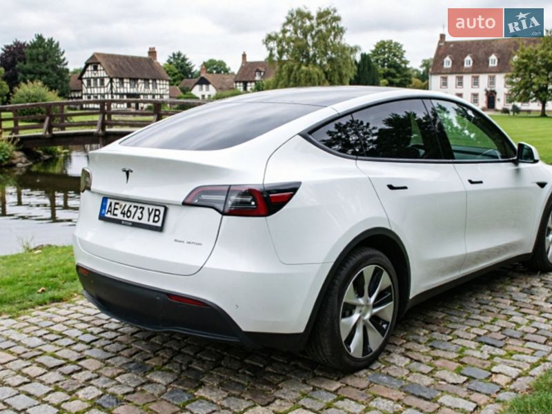 Внедорожник / Кроссовер Tesla Model Y 2024 в Днепре фото 4 Внедорожник / Кроссовер Tesla Model Y 2024 в Днепре