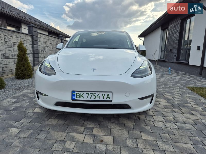 Внедорожник / Кроссовер Tesla Model Y 2023 в Ровно фото 2 Внедорожник / Кроссовер Tesla Model Y 2023 в Ровно