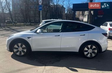 Внедорожник / Кроссовер Tesla Model Y 2023 в Киеве