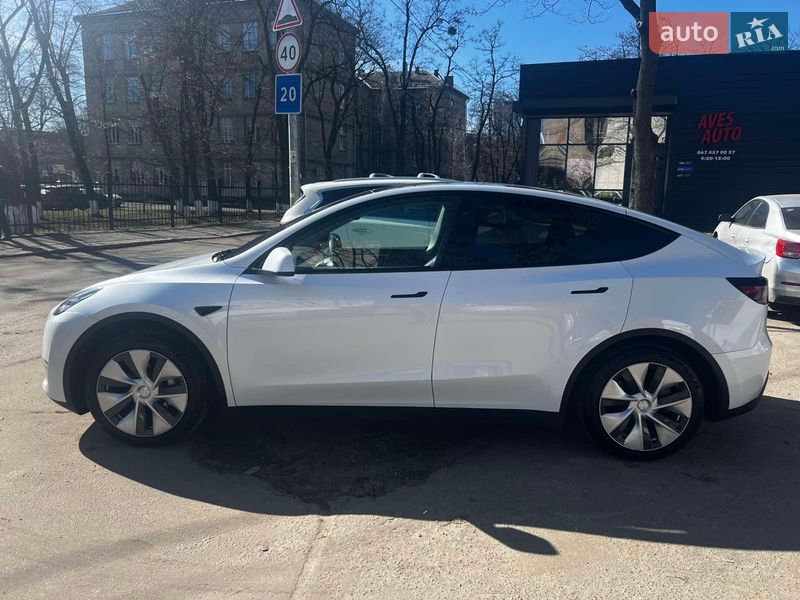 Позашляховик / Кросовер Tesla Model Y 2023 в Києві