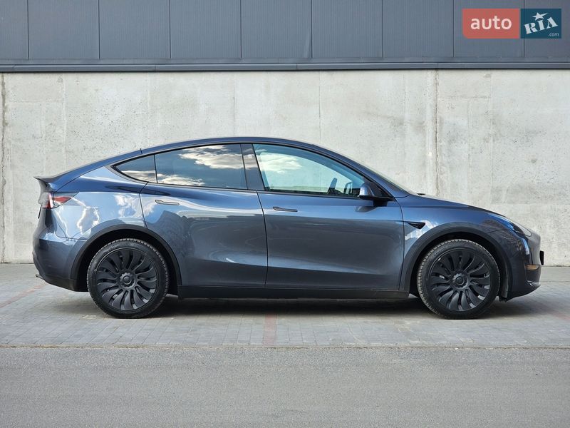 Позашляховик / Кросовер Tesla Model Y 2023 в Києві