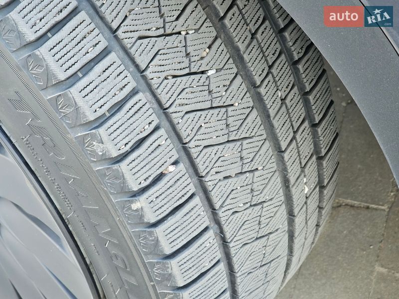 Позашляховик / Кросовер Tesla Model Y 2023 в Києві