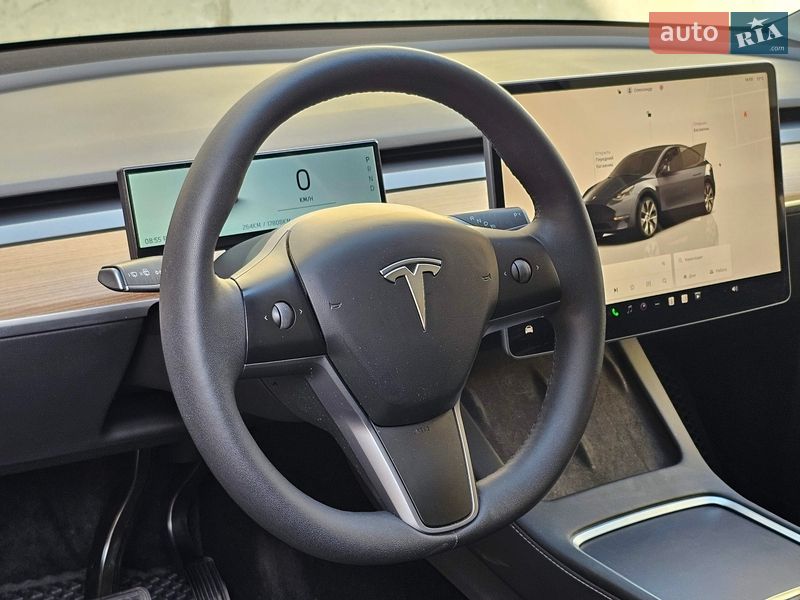Позашляховик / Кросовер Tesla Model Y 2023 в Києві