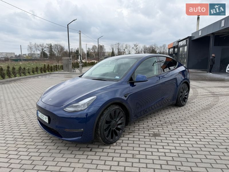 Внедорожник / Кроссовер Tesla Model Y 2022 в Золочеве фото 7 Внедорожник / Кроссовер Tesla Model Y 2022 в Золочеве