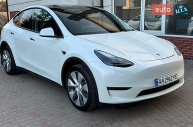 Внедорожник / Кроссовер Tesla Model Y 2024 в Киеве