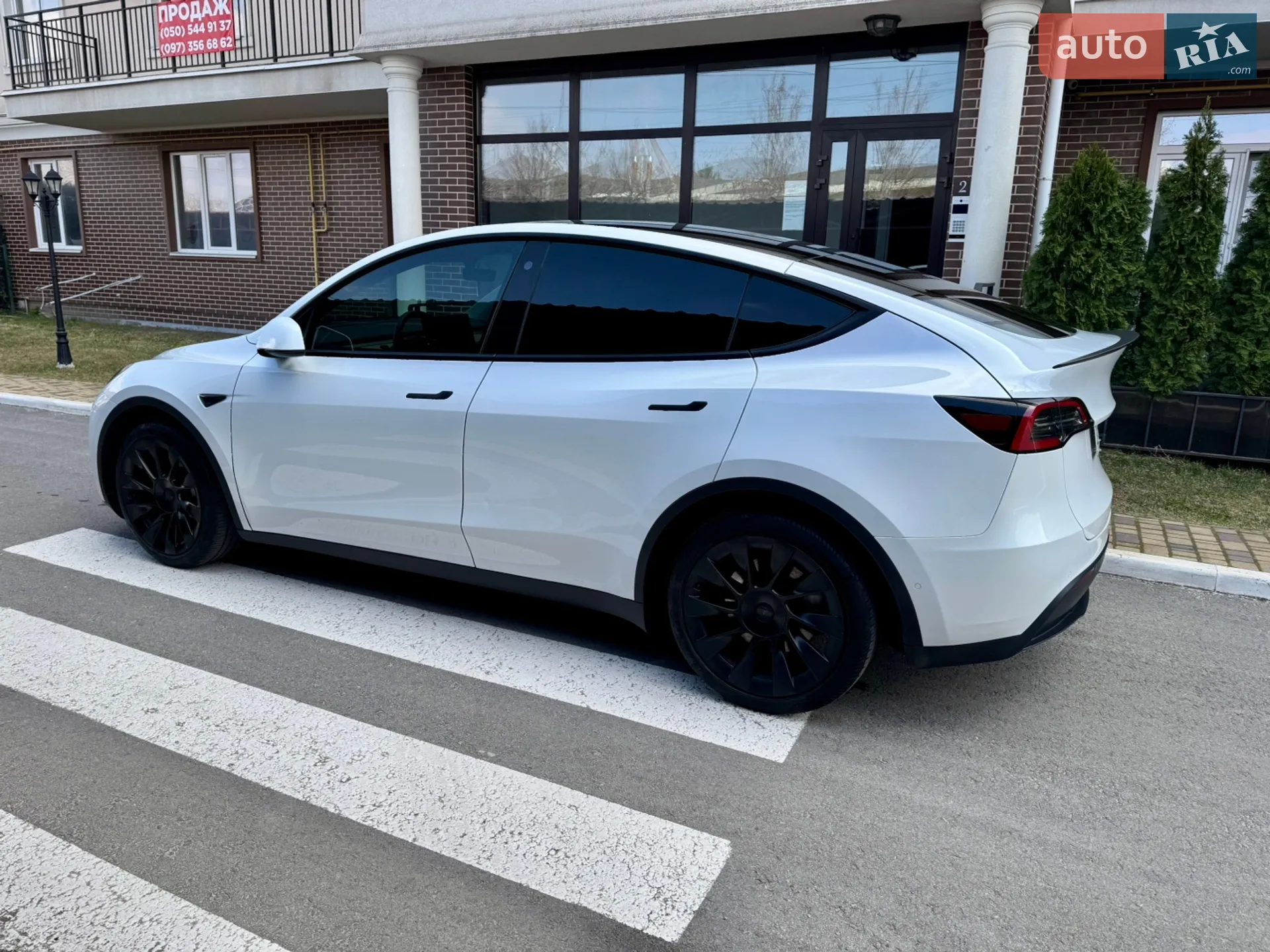 2022 Tesla Model Y - мініатюра 5