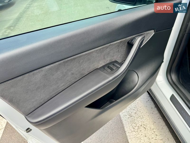 Внедорожник / Кроссовер Tesla Model Y 2022 в Запорожье фото 18 Внедорожник / Кроссовер Tesla Model Y 2022 в Запорожье