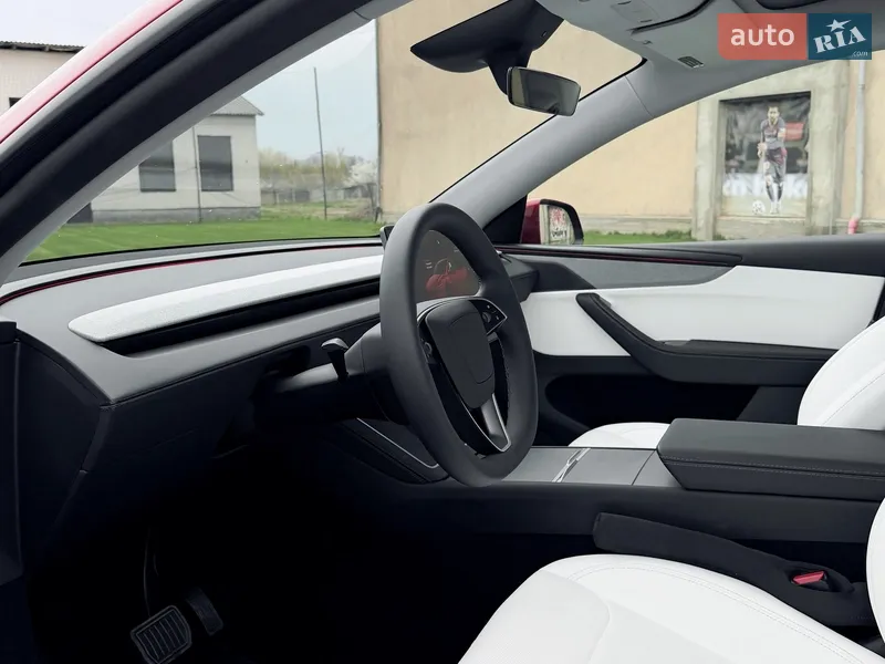 Tesla Model Y 2025 VIN 7SAYGDEE0TF338047 фото оголошення 11 з 55